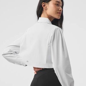 ALO Yoga - Cropped Take Me Out Button Up